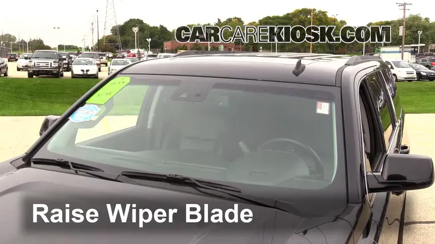 2015 GMC Yukon XL SLT 5.3L V8 FlexFuel Windshield Wiper Blade (Front) Replace Wiper Blades